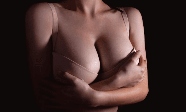 Qual médico procurar para redução de mama? Quando realizar?